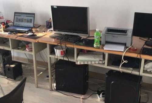 如何選擇適合辦公的電腦？附計算機及辦公設備維修建議